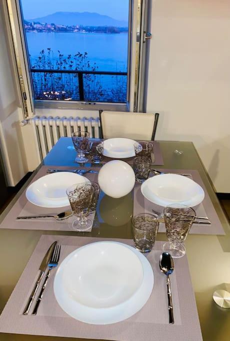 Babalu Con Vista Lago Арона Екстер'єр фото